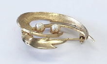 Load image into Gallery viewer, Vintage Brookraft Brooch
