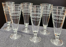 Load image into Gallery viewer, SET 6-pc Vintage Anchor Hocking Laurel Leaf Pilsner Glasses

