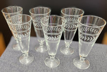 Load image into Gallery viewer, SET 6-pc Vintage Anchor Hocking Laurel Leaf Pilsner Glasses
