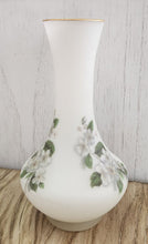 Load image into Gallery viewer, Vintage Norleans Frosted Glass Vase
