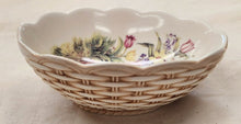 Load image into Gallery viewer, Cracker Barrel Easter Treasures Ceramic Bowl
