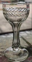 Load image into Gallery viewer, SET 8-Pc Laurel Leaf Hollow Stem Cordial Glasses
