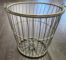 Load image into Gallery viewer, NEW Aluminum Wire Basket M 4946
