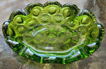 Load image into Gallery viewer, Vintage L. E. Smith Moon &amp; Stars Emerald Glass Ashtray
