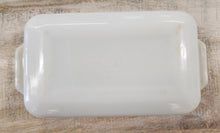 Load image into Gallery viewer, Vintage Anchor Hocking Fire King Candle Glow 441 Casserole Dish
