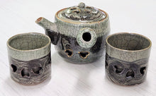 Load image into Gallery viewer, SET 3-Pc Japanese Double Wall Tea Pot and Cups
