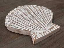 Load image into Gallery viewer, NEW 9" White Wood Clam Shell Wall Decor 32219w-5
