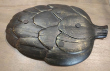 Load image into Gallery viewer, 16" Metal Artichoke Platter
