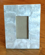 Load image into Gallery viewer, NEW 4.5x2.5 Pearlescent Frame
