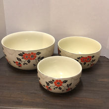 Load image into Gallery viewer, Set of 3 Vintage Hall&#39;s Superior Nesting Bowls
