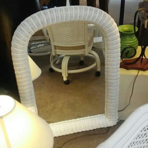 NEW Siesta Key 28"x40" Arched White Wicker Mirror