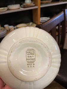 Set of 3 Vintage Hall's Superior Nesting Bowls