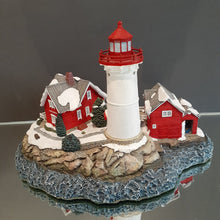 Load image into Gallery viewer, Harbour Lights Christmas 2002 Crossover Island, NY Lighthouse w/Box
