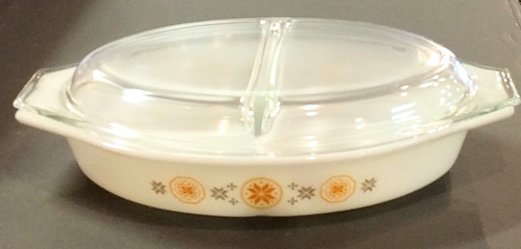 Vintage Pyrex Town and Country Divided 1.5 Qt. Casserole Dish with Glass Lid #16