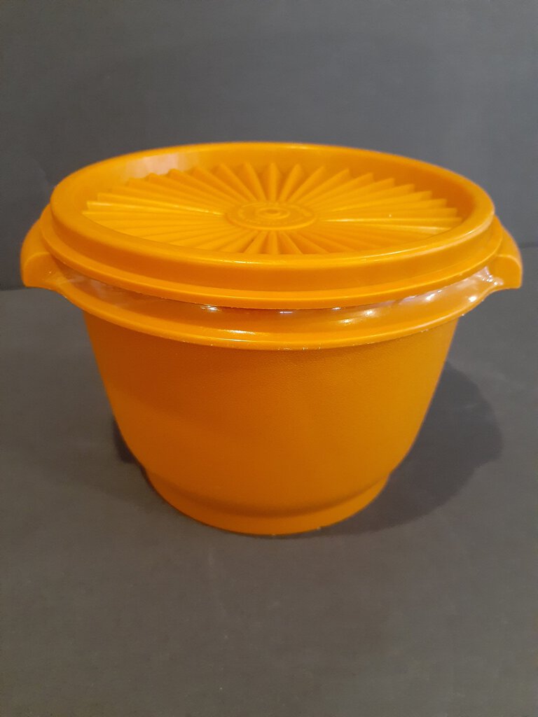 Vintage TUPPERWARE CLASSIC SMALL NESTING BOWL 270 Harvest Orange w