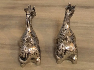 NEW Giraffe Salt and Pepper Shakers 42153