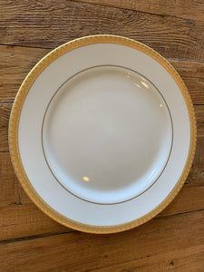 Gabbay "Queen Victoria" Porcelain Dinner Plate