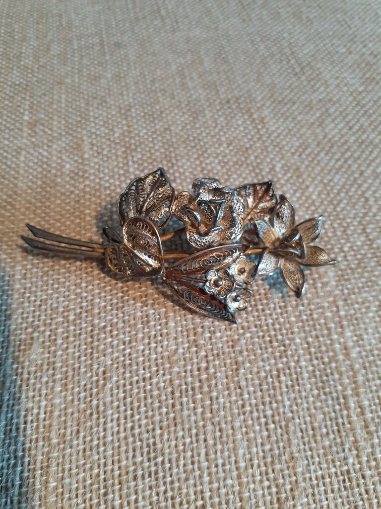 Vintage Silver Filigree Bouquet Pin