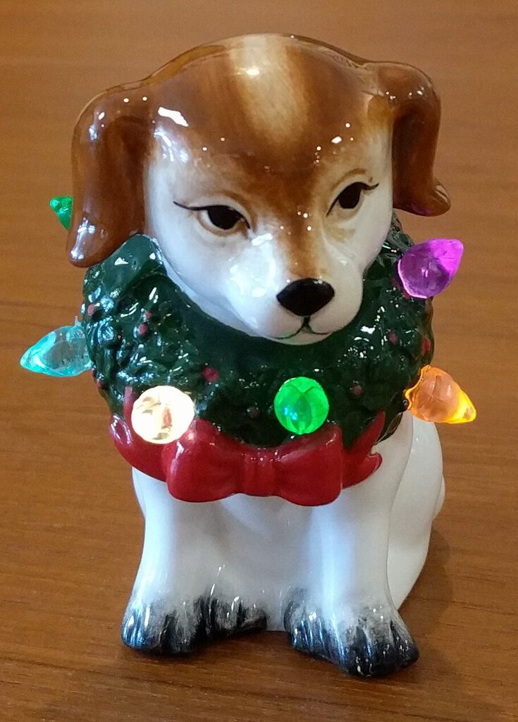 NEW LED Light Up Dog with Wreath Figurine