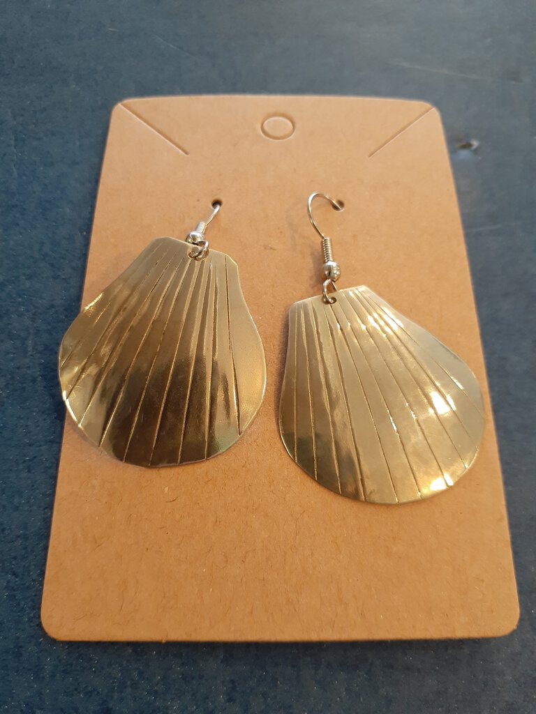 NEW Earrings - Stamped Metal Clamshell Silver