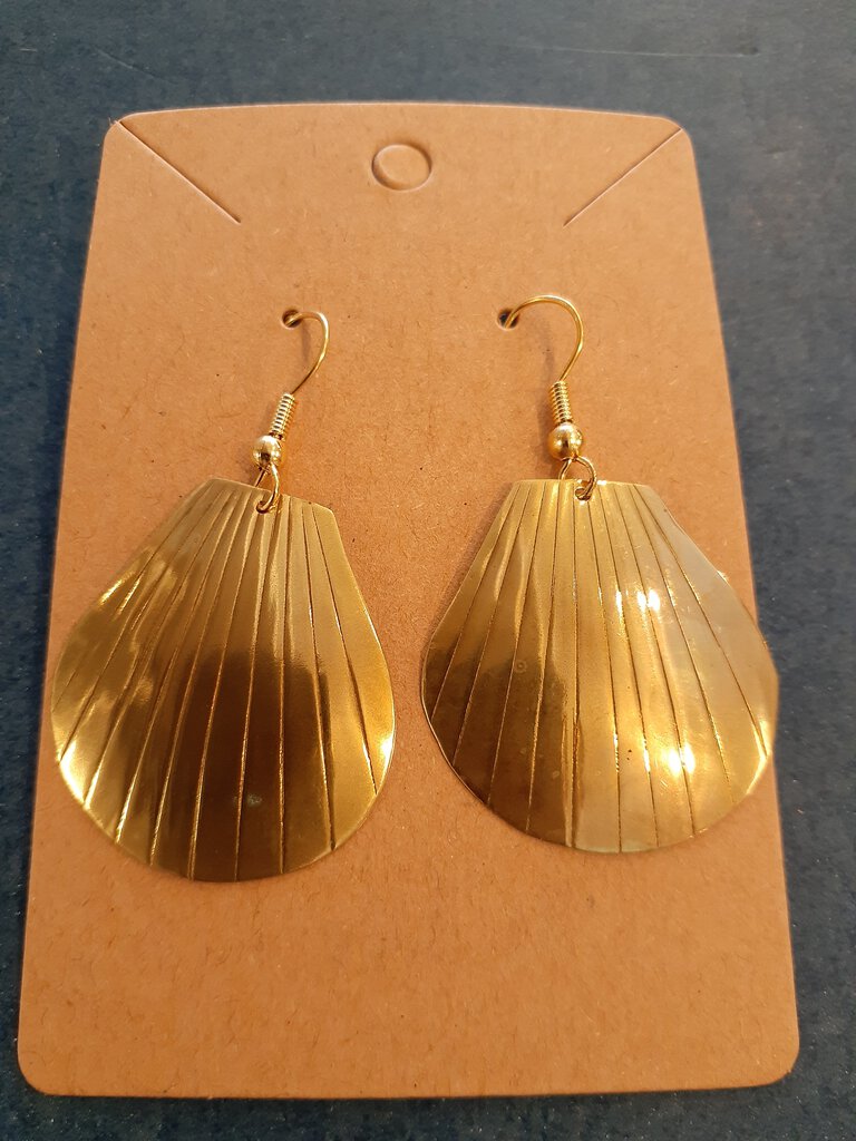 NEW Earrings - Stamped Metal Clamshell Gold