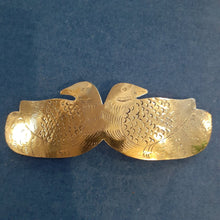 Load image into Gallery viewer, NEW Barette - Stamped Metal 2 Doves Gold
