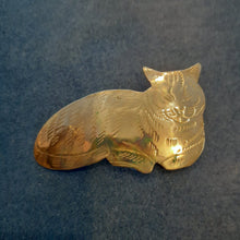 Load image into Gallery viewer, NEW Pin - Stamped Metal Textured Cat Silver
