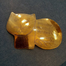 Load image into Gallery viewer, NEW Pin - Stamped Metal Large Cat Gold
