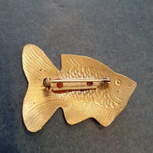 Load image into Gallery viewer, NEW Pin - Stamped Metal Fish Silver
