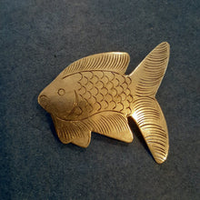 Load image into Gallery viewer, NEW Pin - Stamped Metal Fish Silver
