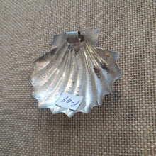 Load image into Gallery viewer, NEW Pendant - Thai Silver Scallop Shell
