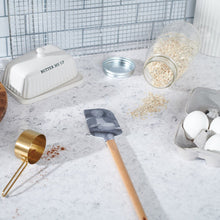 Load image into Gallery viewer, NEW Spatula - How Do I Like My Eggs In A Cake - 73102
