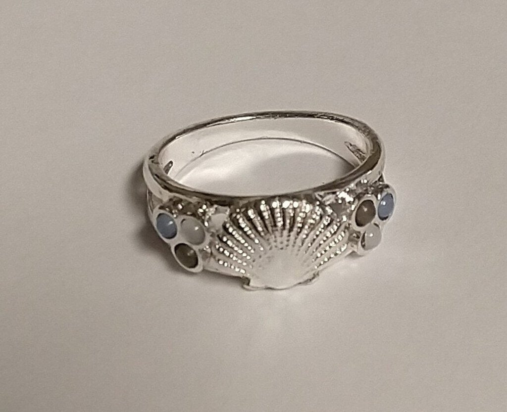 NEW Scallop Shell Cabochon Ring 0602064