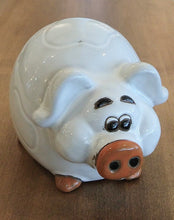 Load image into Gallery viewer, NEW Terracotta Pig - Medium 3279615B
