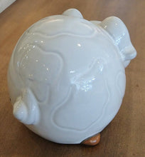 Load image into Gallery viewer, NEW Terracotta Pig - Medium 3279615B
