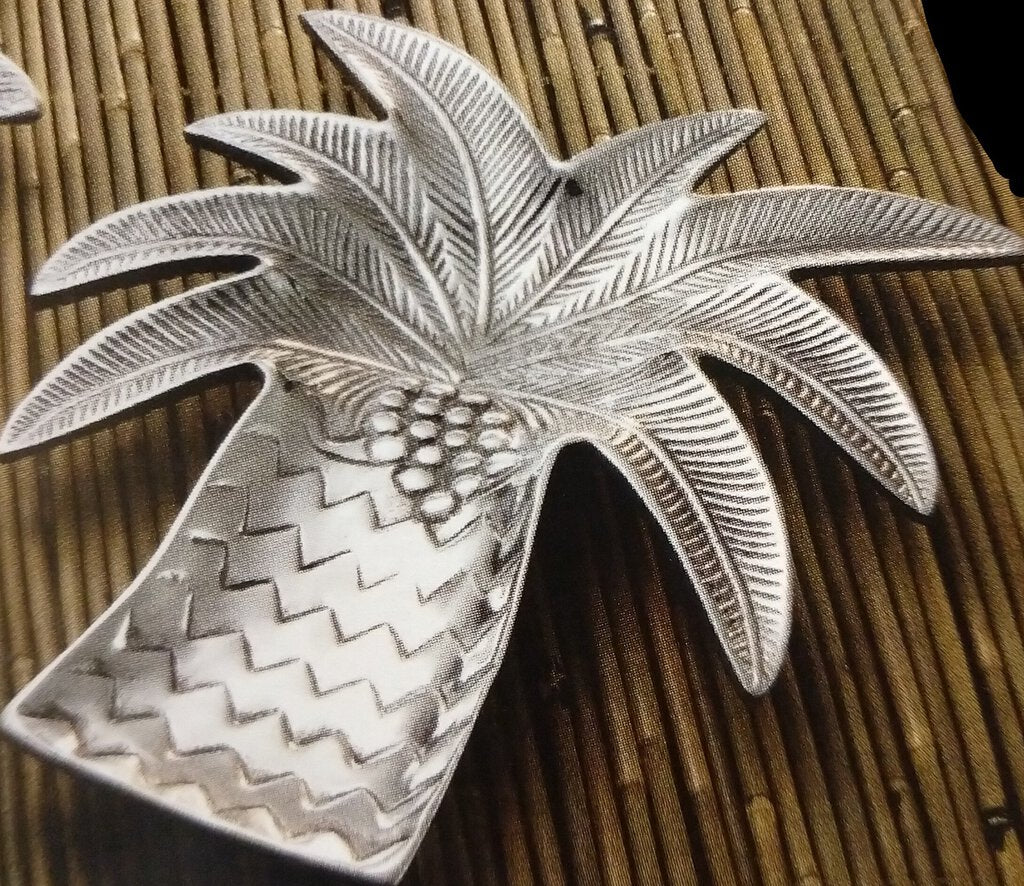NEW Textured Aluminum Palm Tree Tray 7857