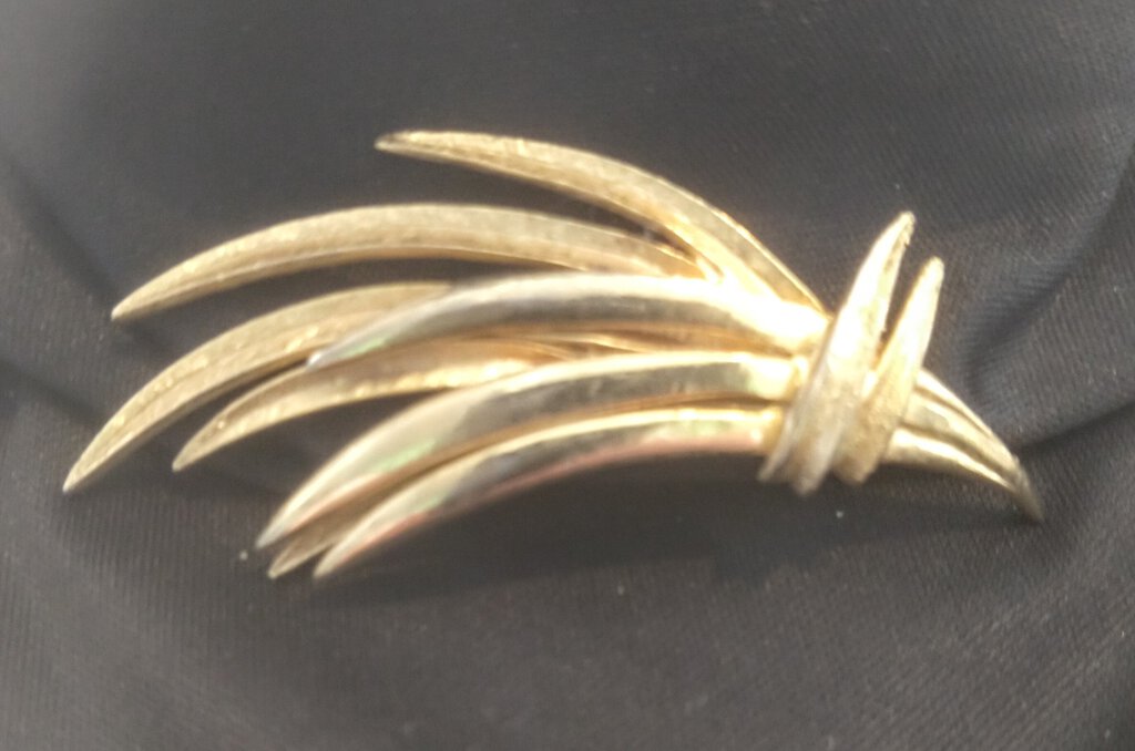 Vintage Gold Brooch