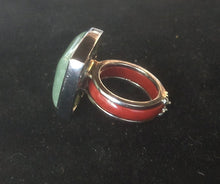 Load image into Gallery viewer, Ring - Green Stone - Size 6.75
