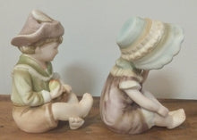 Load image into Gallery viewer, PAIR Andrea by Sadek Design Reg 6682 Figurines
