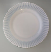 Load image into Gallery viewer, Vintage Macbeth-Evans Monax Petalware Dinner Plate
