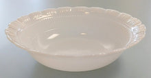 Load image into Gallery viewer, SET 4-Pc Vintage Macbeth-Evans Oxford Bowls

