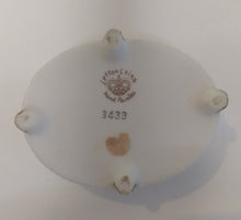 Load image into Gallery viewer, Vintage Lefton China 03433 Trinket Box - Red &amp; Yellow Birds
