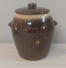 Load image into Gallery viewer, Vintage McCoy Pottery 7024 Cookie Jar
