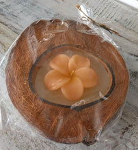 Load image into Gallery viewer, NEW Plumeria Coconut Candle - Lg - Lt Or/Ye
