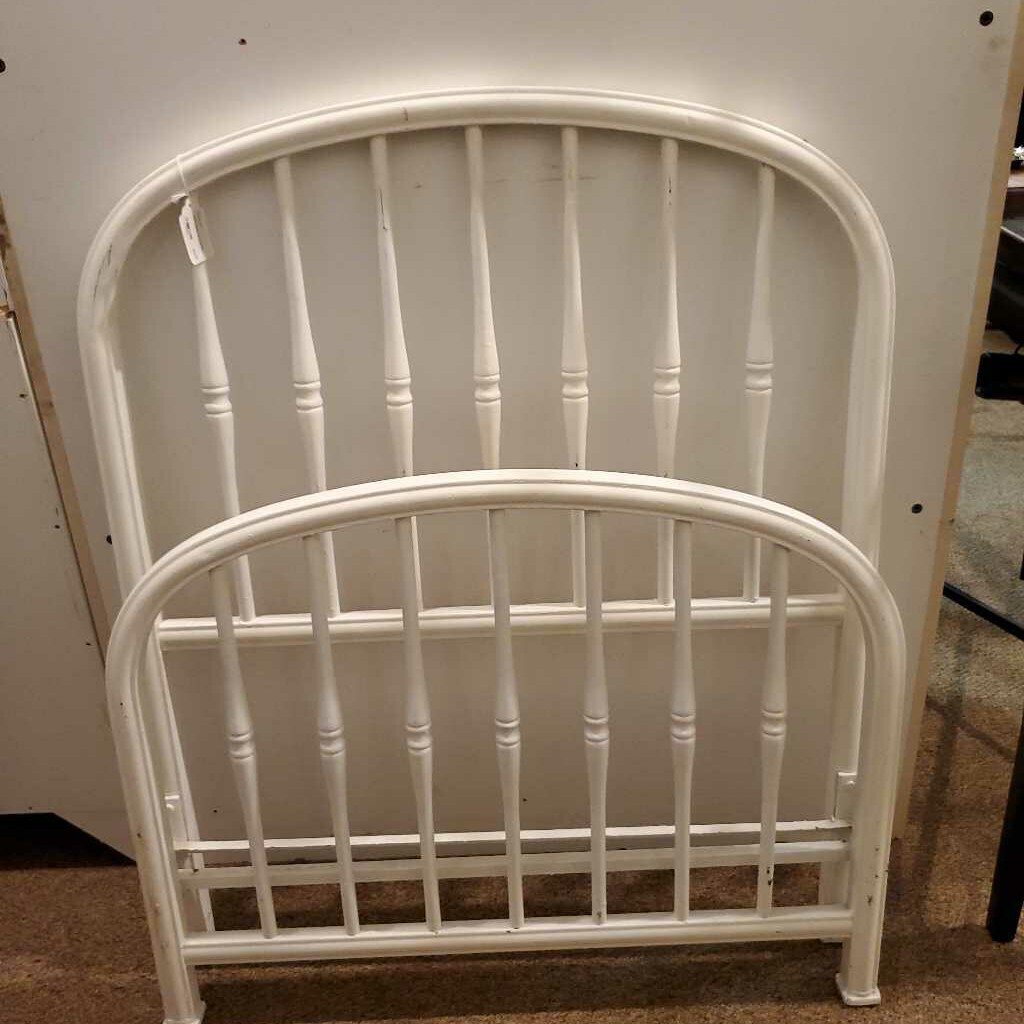 White Antique Iron Single Bed