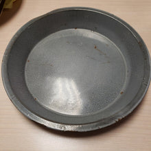 Load image into Gallery viewer, Vintage Gray Graniteware Pie Tin
