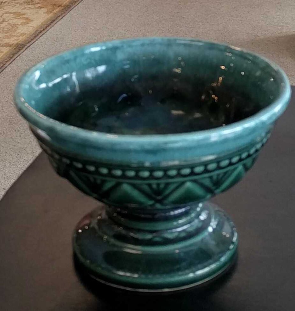 Vintage Hull USA Pottery B27 Green Drip Glaze Pedestal Bowl